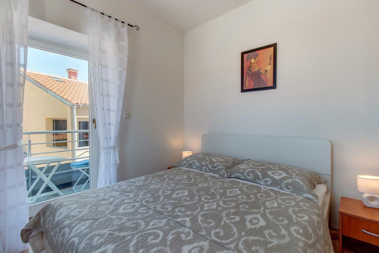Apartments Bellus Mare Малий Лошинь Екстер'єр фото