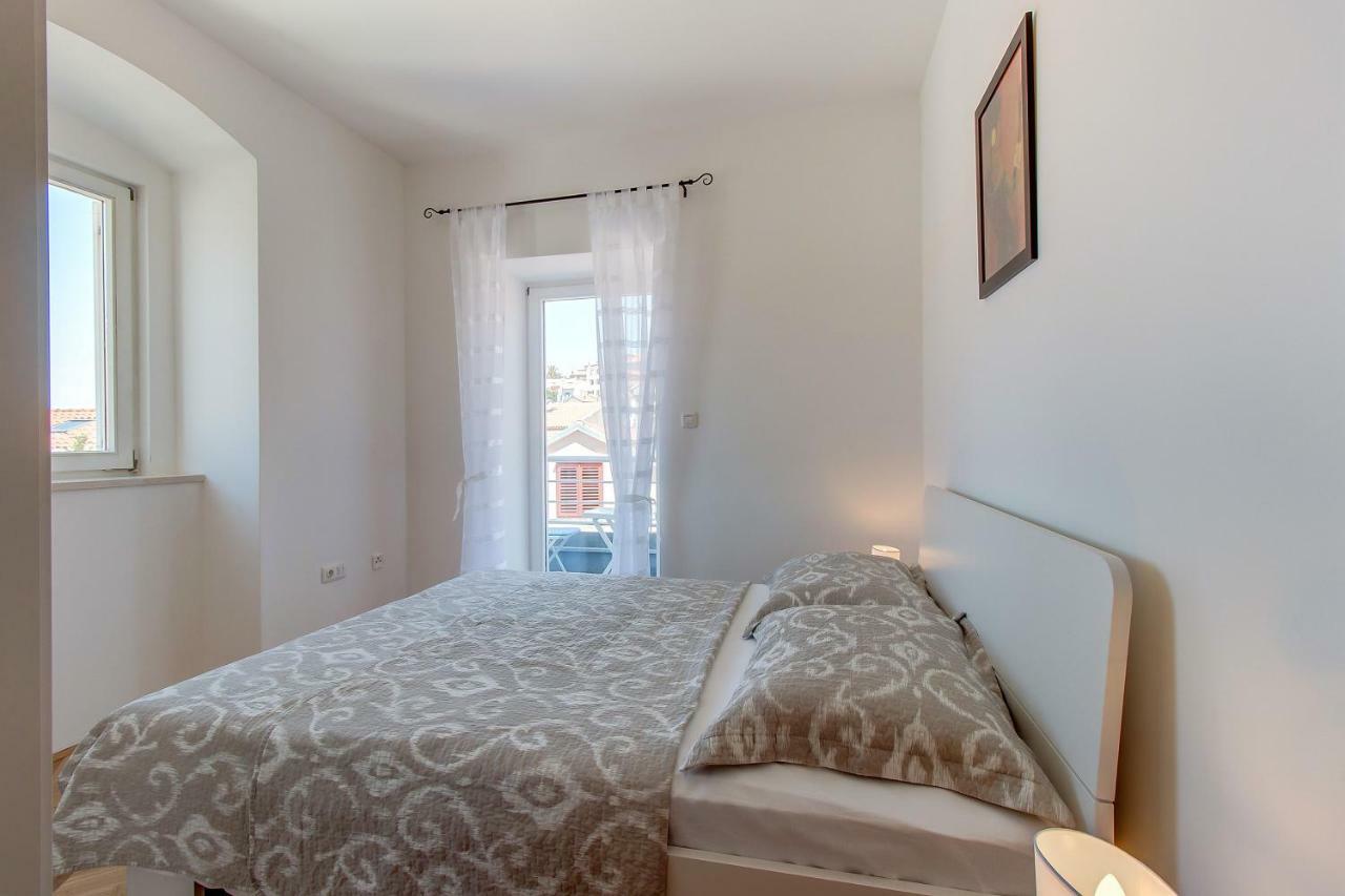 Apartments Bellus Mare Малий Лошинь Екстер'єр фото